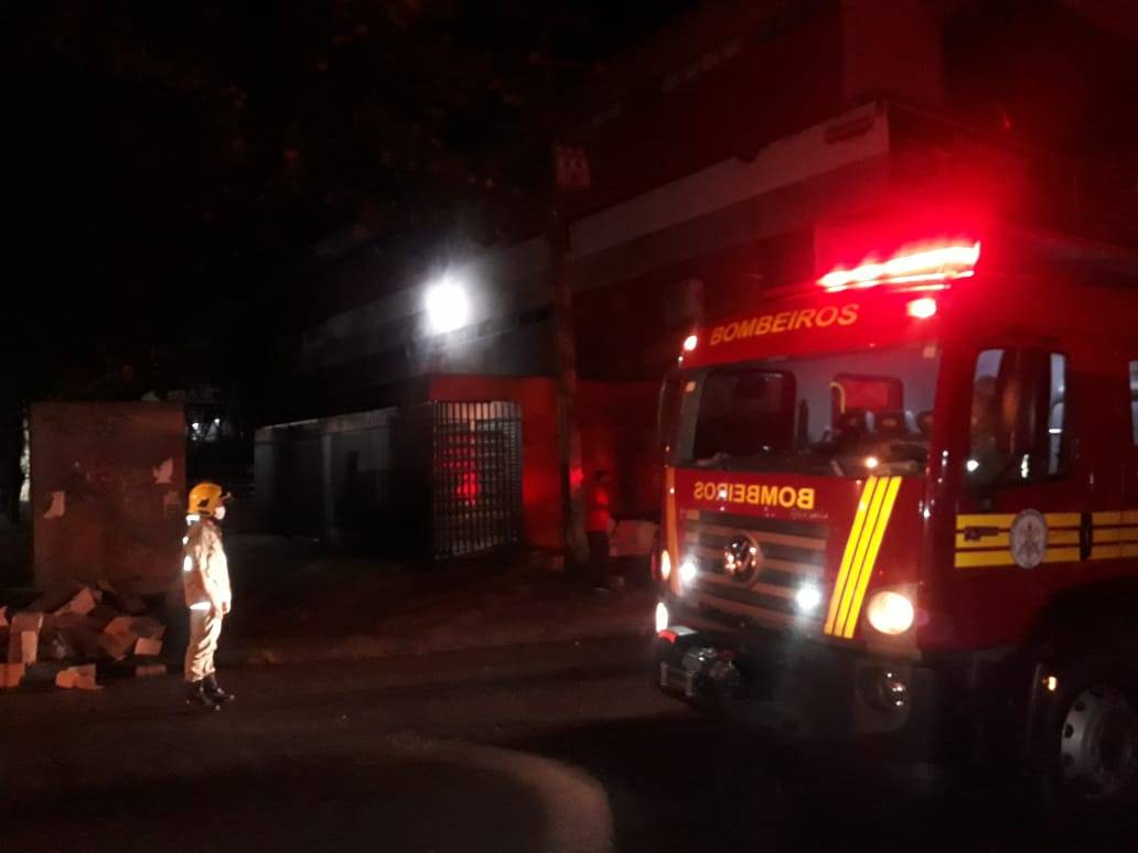 Na reabertura, Shopping da Cidade pega fogo no centro de Teresina